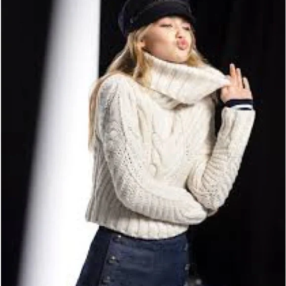 NWT Gigi Hadid X Tommy Hilfiger Chunky ITALIAN wool alpaca SOFT cableknit CREAM - Picture 6 of 14